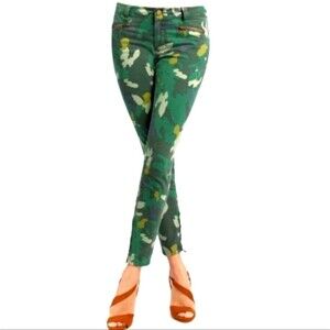 CABI Womens Jeans Size 6 Camo Green Pants Jeans Zip Ankle Skinny